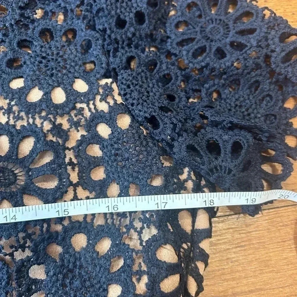 AQUA Ruffled Lace Dress - 100% Exclusive for Bloomingdale’s. Size Large - Picture 8 of 10